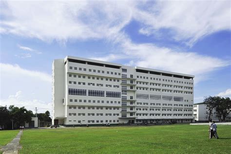 ue caloocan registrar contact number|Ue Caloocan Campus in Caloocan City, Metro Manila .